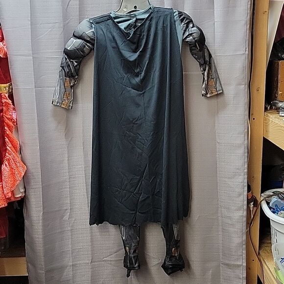 JUSTICE LEAGUE BOYS TACTICAL BATMAN COSTUME plus one piece jammies - Picture 4 of 13